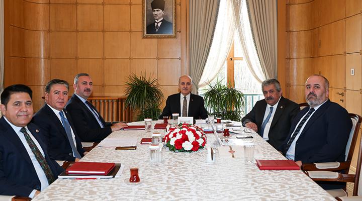 TBMM Başkanı Kurtulmuş, Milli Dayanışma, Kardeşlik ve Demokrasi Komisyonu Üyeleriyle Görüştü