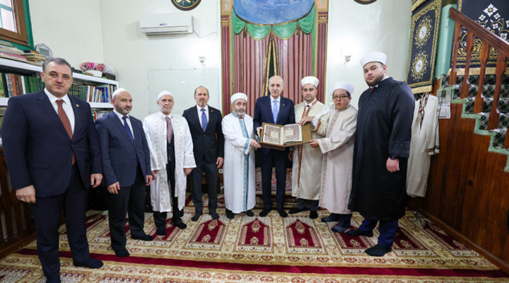 TBMM Başkanı Kurtulmuş, Bükreş’te Carol-Hunchiar Camii’ni Ziyaret Etti