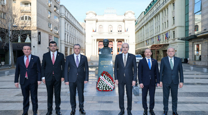 TBMM Başkanı Kurtulmuş, Bükreş’teki Atatürk Anıtı’nı Ziyaret Etti
